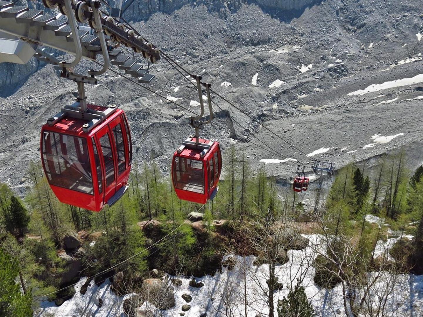 Apartment Au Bon Coin - Luxury Chamonix Hidden Haven, Mont Blanc View, Hot Tub And Garden מראה חיצוני תמונה
