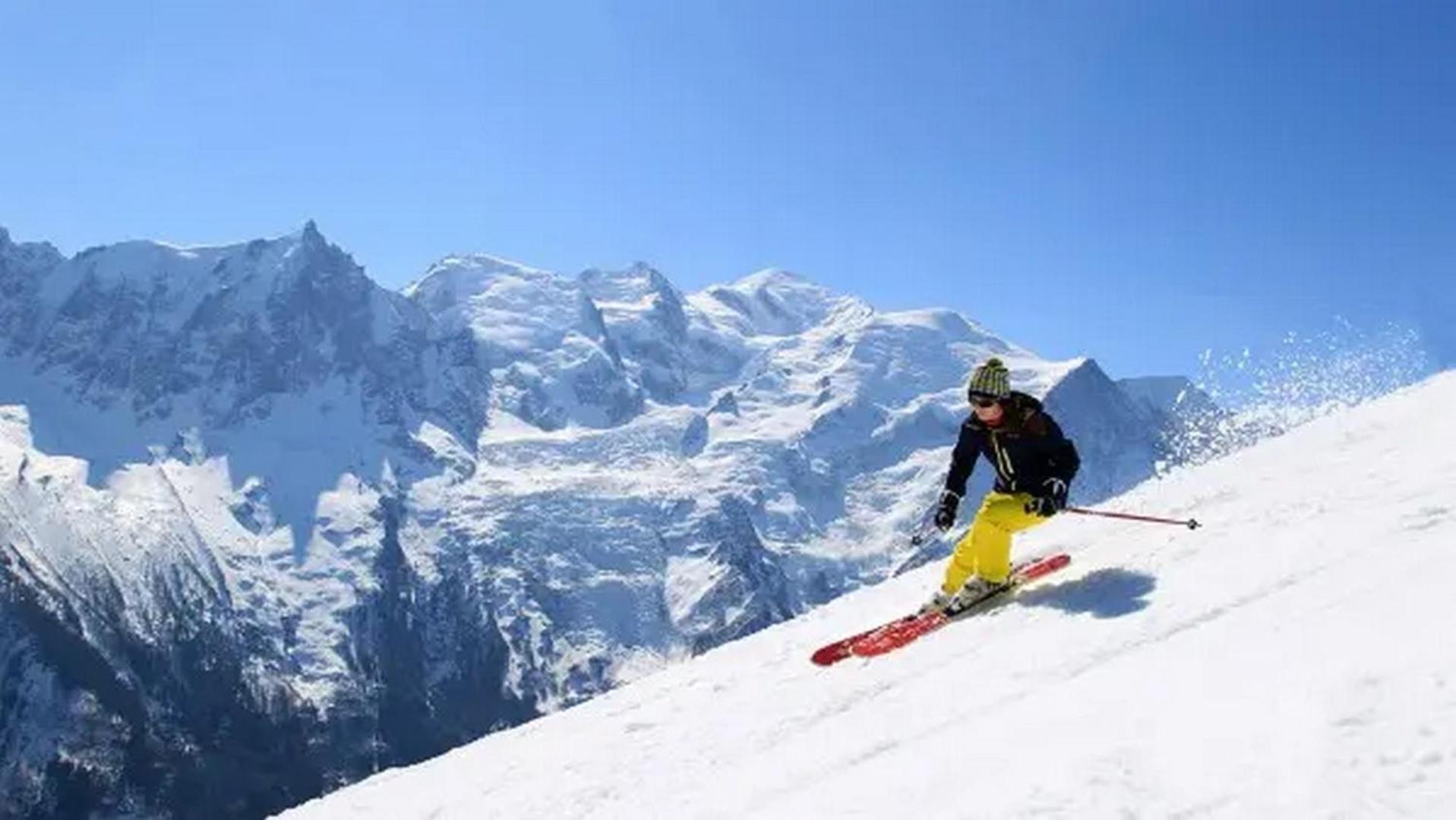 Apartment Au Bon Coin - Luxury Chamonix Hidden Haven, Mont Blanc View, Hot Tub And Garden מראה חיצוני תמונה